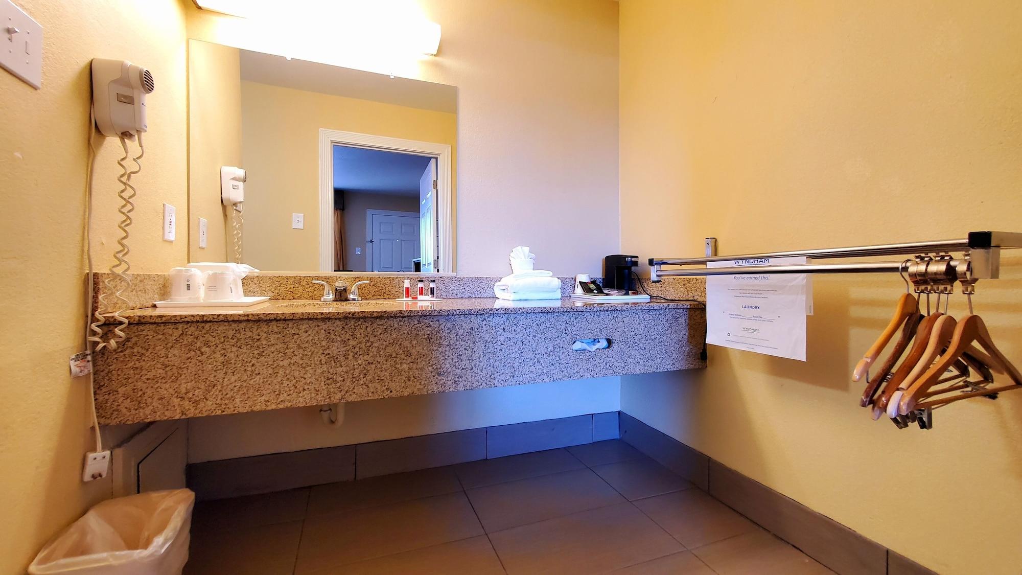 Ramada By Wyndham Flagstaff East Ξενοδοχείο Εξωτερικό φωτογραφία