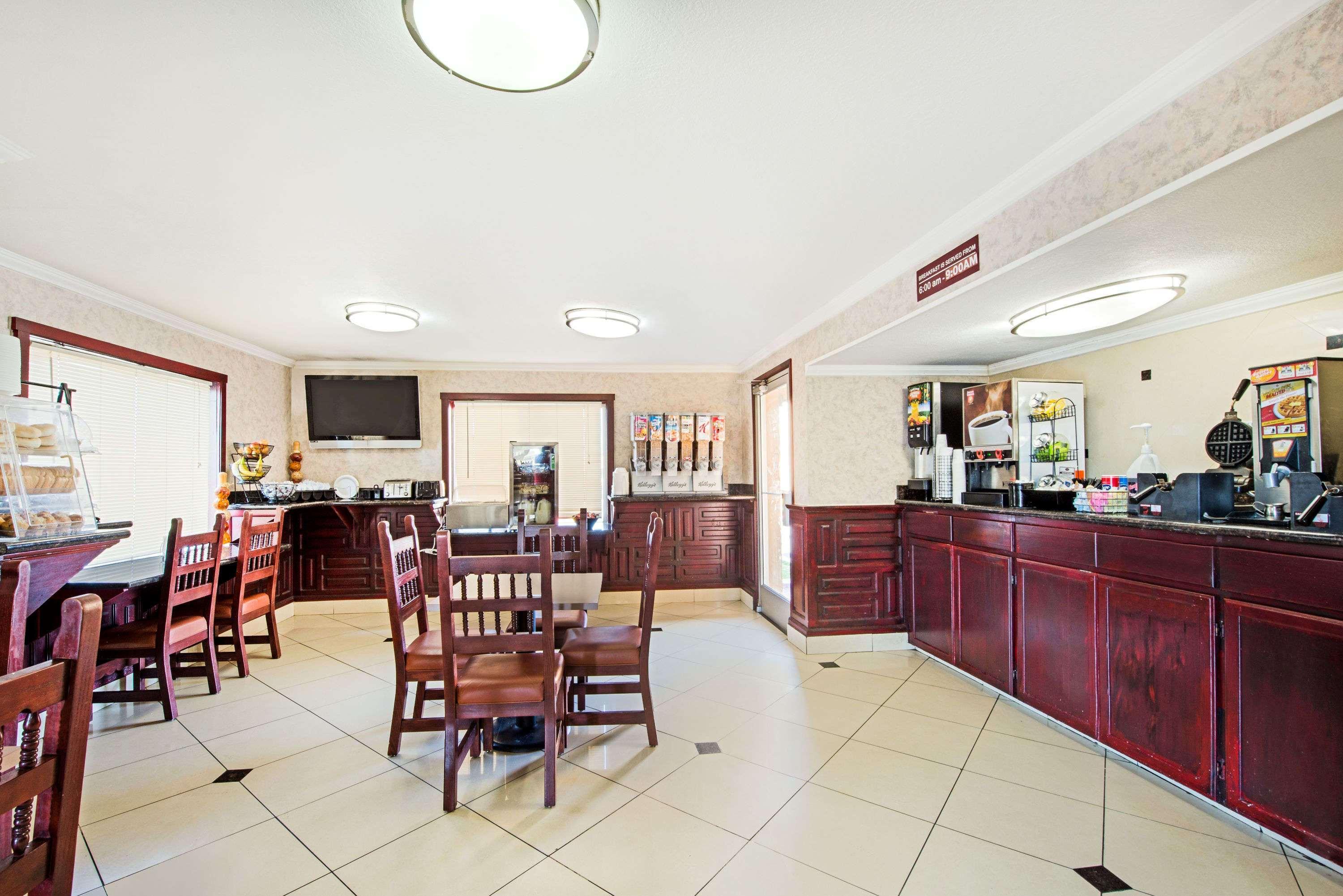 Ramada By Wyndham Flagstaff East Ξενοδοχείο Εξωτερικό φωτογραφία