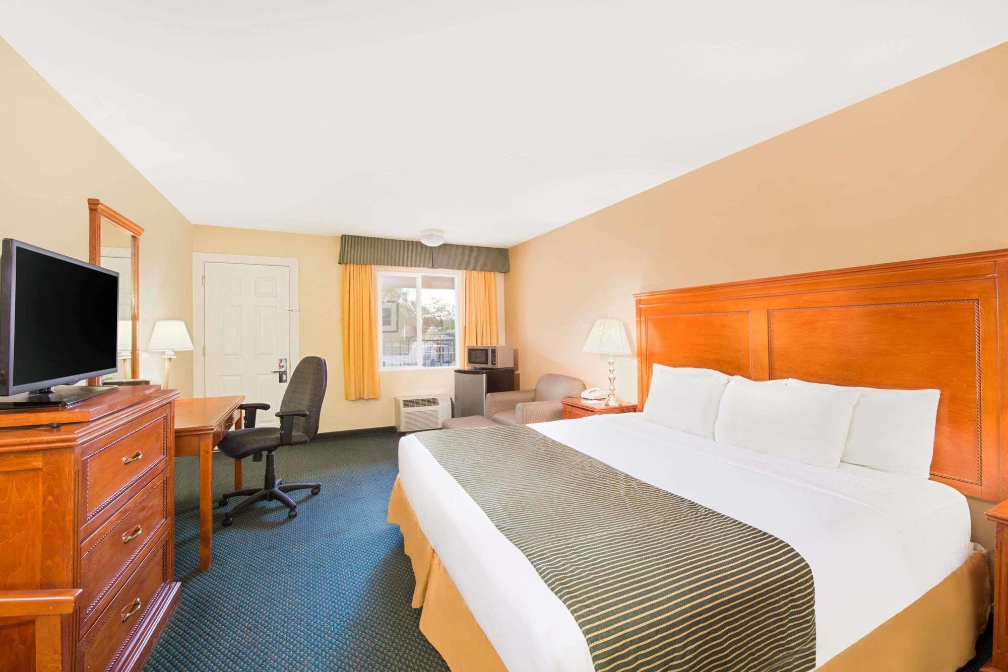 Ramada By Wyndham Flagstaff East Ξενοδοχείο Εξωτερικό φωτογραφία