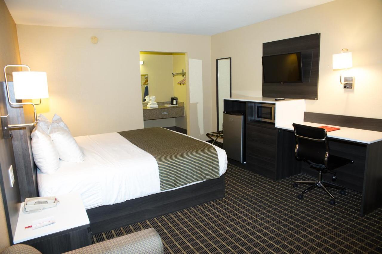 Ramada By Wyndham Flagstaff East Ξενοδοχείο Εξωτερικό φωτογραφία