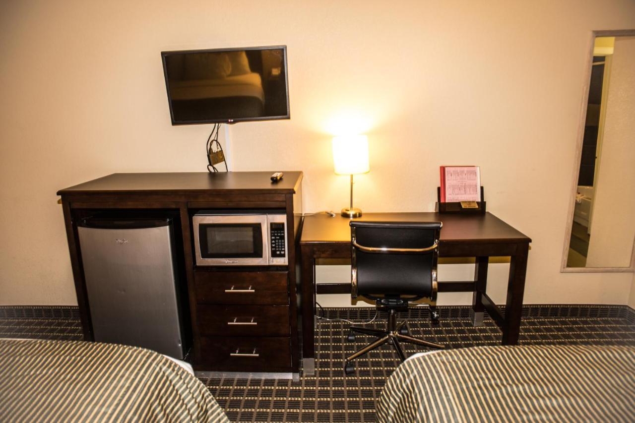 Ramada By Wyndham Flagstaff East Ξενοδοχείο Εξωτερικό φωτογραφία