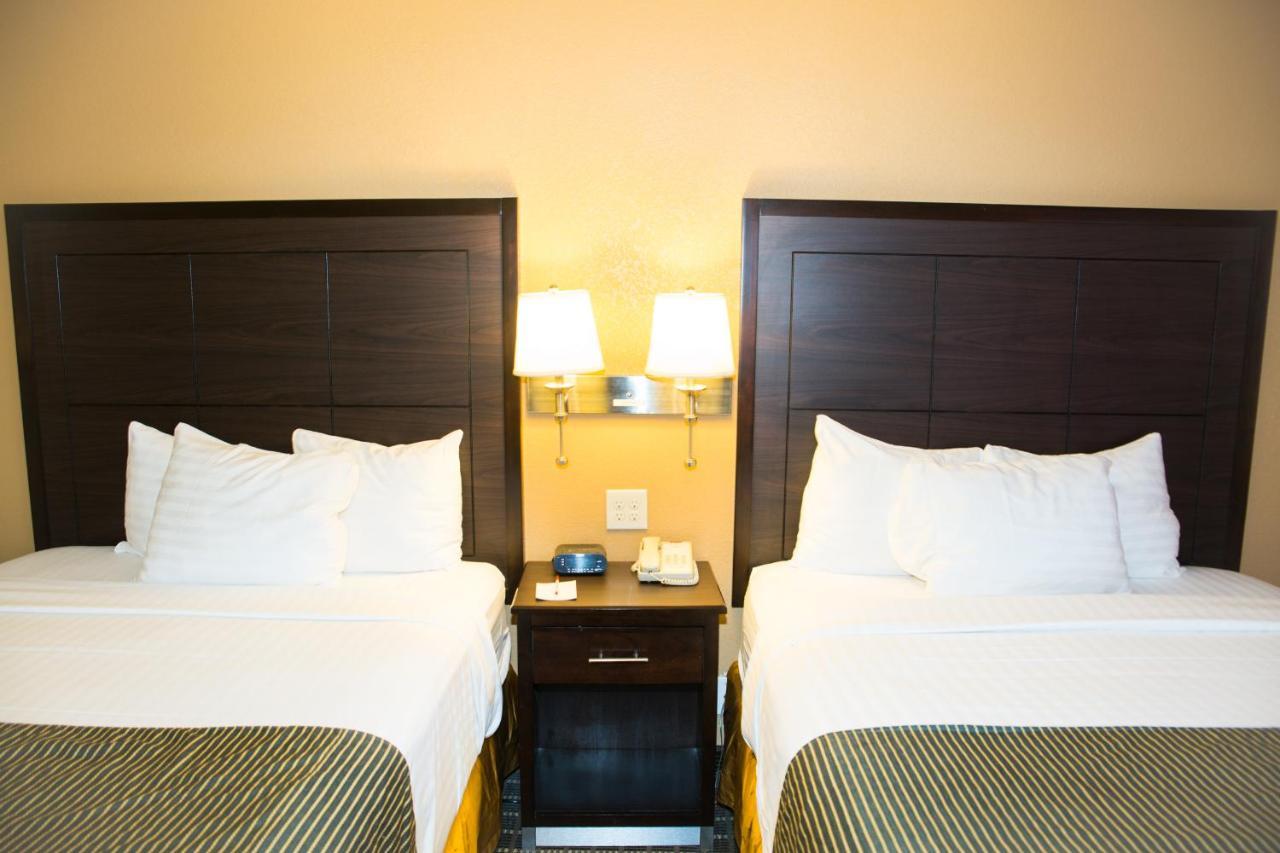 Ramada By Wyndham Flagstaff East Ξενοδοχείο Εξωτερικό φωτογραφία