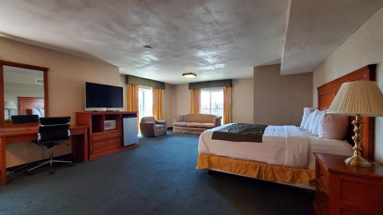 Ramada By Wyndham Flagstaff East Ξενοδοχείο Εξωτερικό φωτογραφία